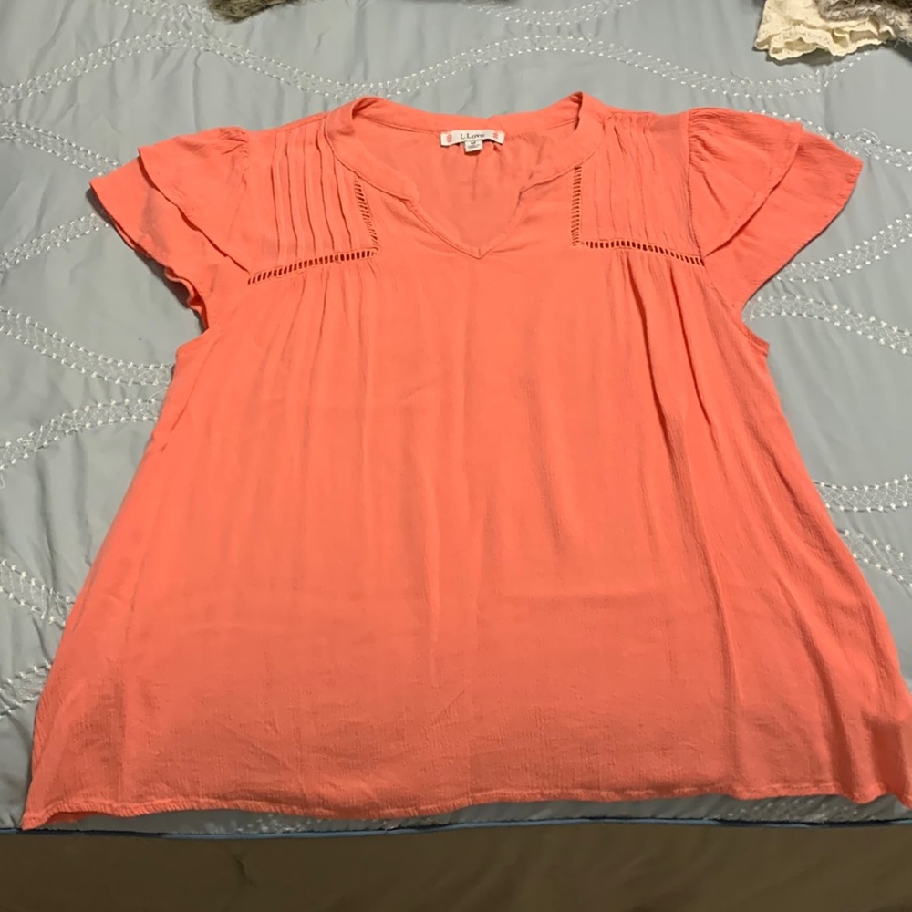 Coral top